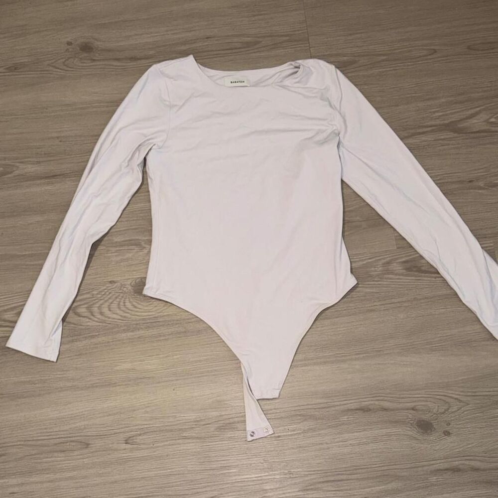 Aritzia Women's White and Purple Bodysuit